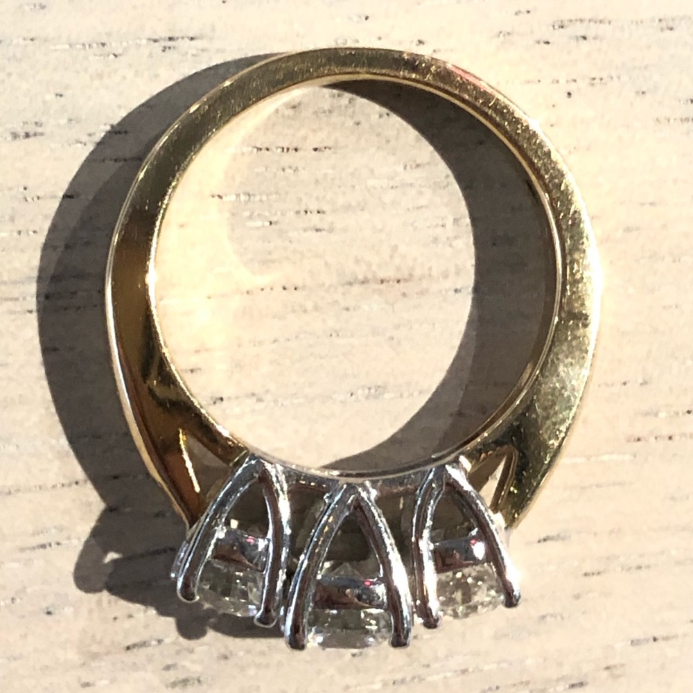 Leo Schachter diamond engagement ring - Picture 3 of 3